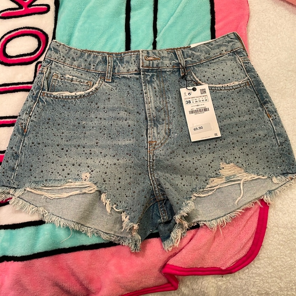 Zara rhinestone Jean shorts brand new with tags in perfect condition size 6!